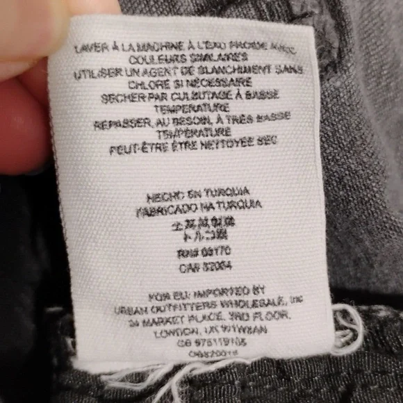 Free People Great Heights Fringed Hem Black Jeans Sz.29 Hardly Worn (A-72) - Picture 10 of 10